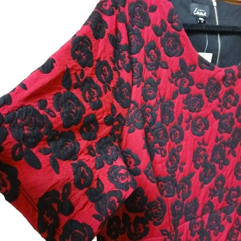 EMMA Plus Size Floral wrap dress